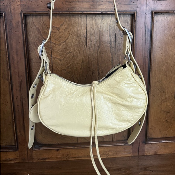 BALENCIAGA Le Cagole leather handbag Never worn, with tag light pale yellow - Picture 5 of 11
